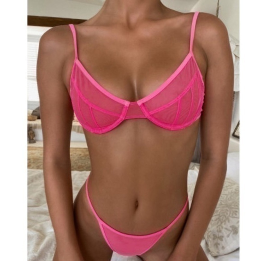 Matching mesh underwire bra and thong panty set Pink Last One!